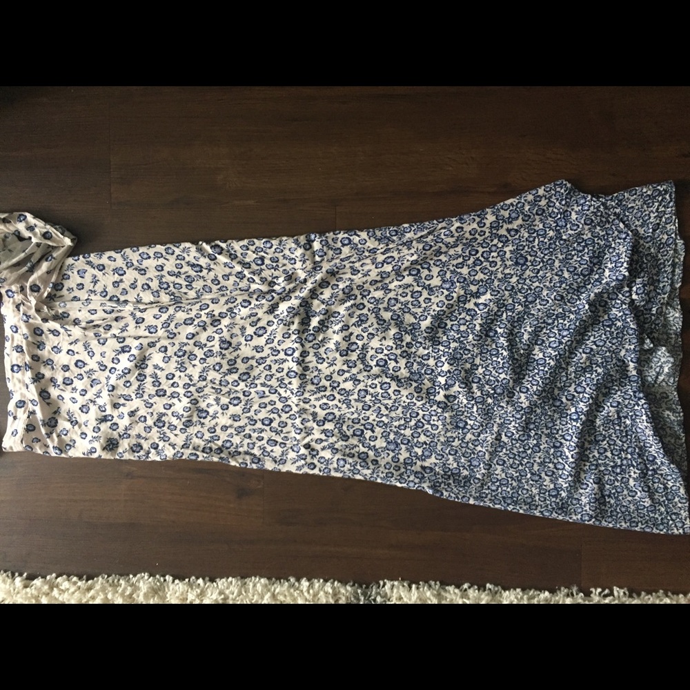 Two Piece Set - Picture 3 of 3
